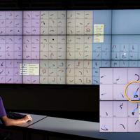 Scalable Visual Queries for Data Exploration on Large, High-Resolution 3D Displays